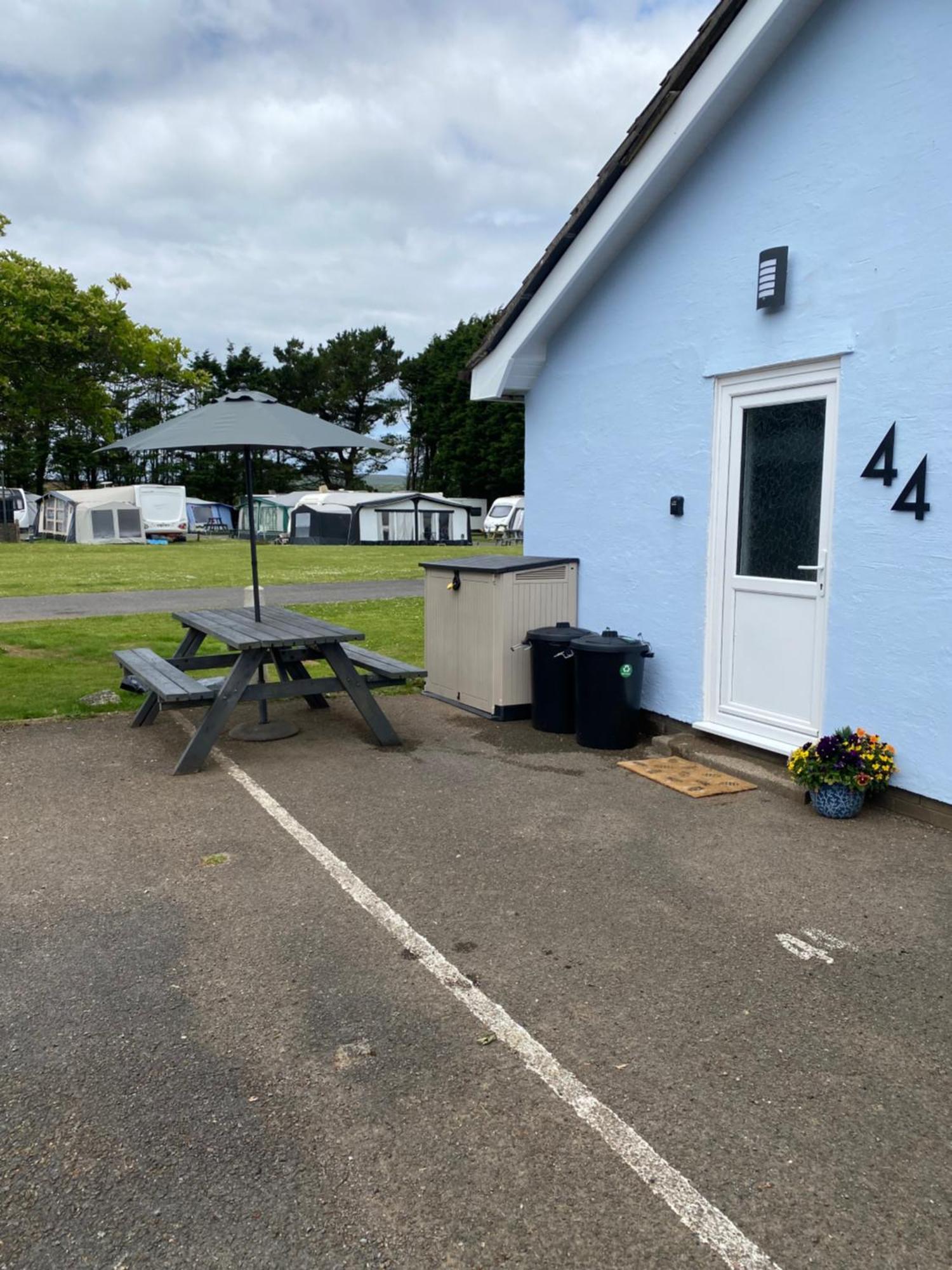 44 Gower Holiday Village Ty Gwyr Cosy 2 Bedroom Chalet Swansea Bagian luar foto